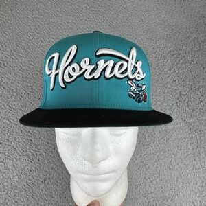 CHARLOTTE HORNETS Basketball New Era Snapback Hat Cap Hardwood Classics‎